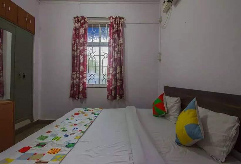 Oyo 16923 Home Graceful Studio