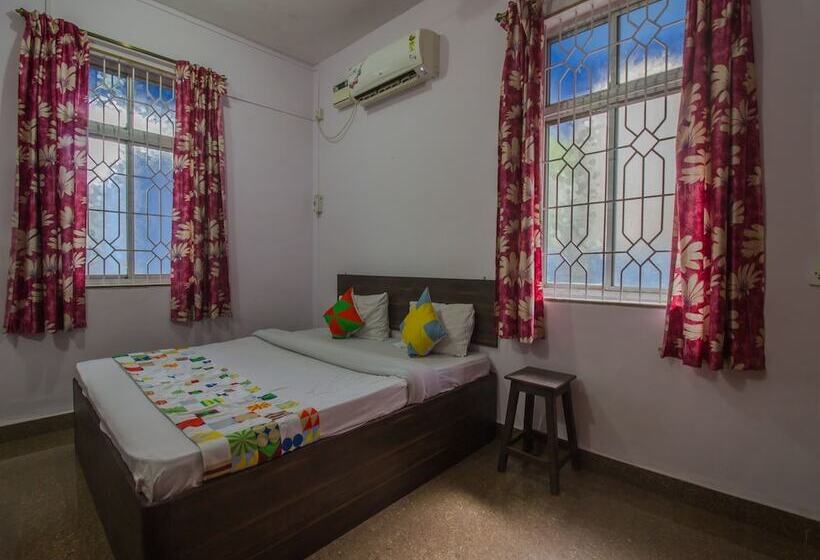 Oyo 16923 Home Graceful Studio