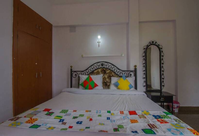 Oyo 16923 Home Graceful Studio