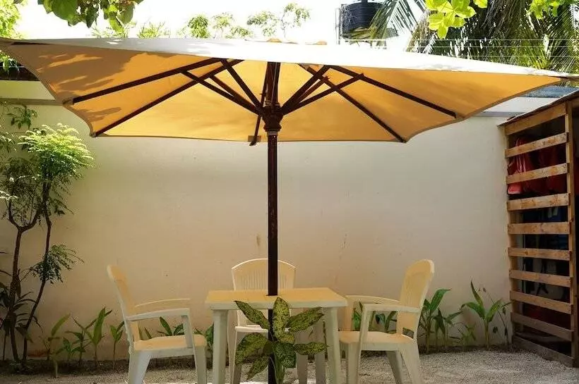 پانسیون Banyan Villa Maldives Dhangethi