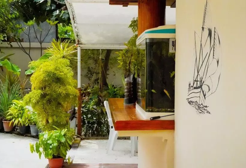 پانسیون Banyan Villa Maldives Dhangethi