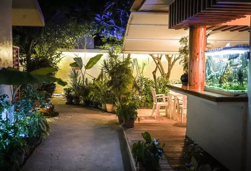 پانسیون Banyan Villa Maldives Dhangethi