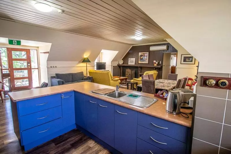 ペンション Gold Mine Guest House And Cafe