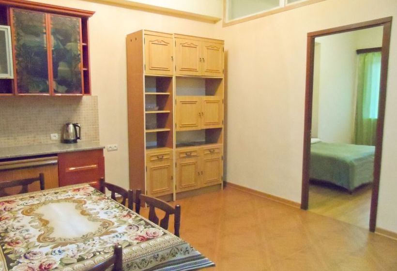 پانسیون Jermuk Guest House