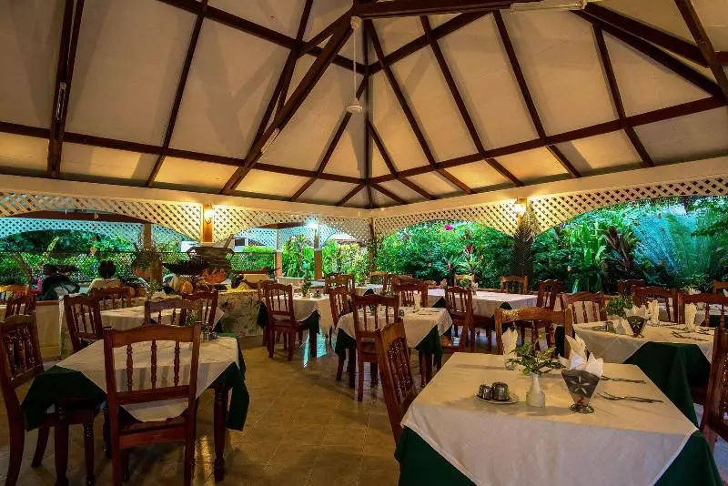 پانسیون Zerof Guest House