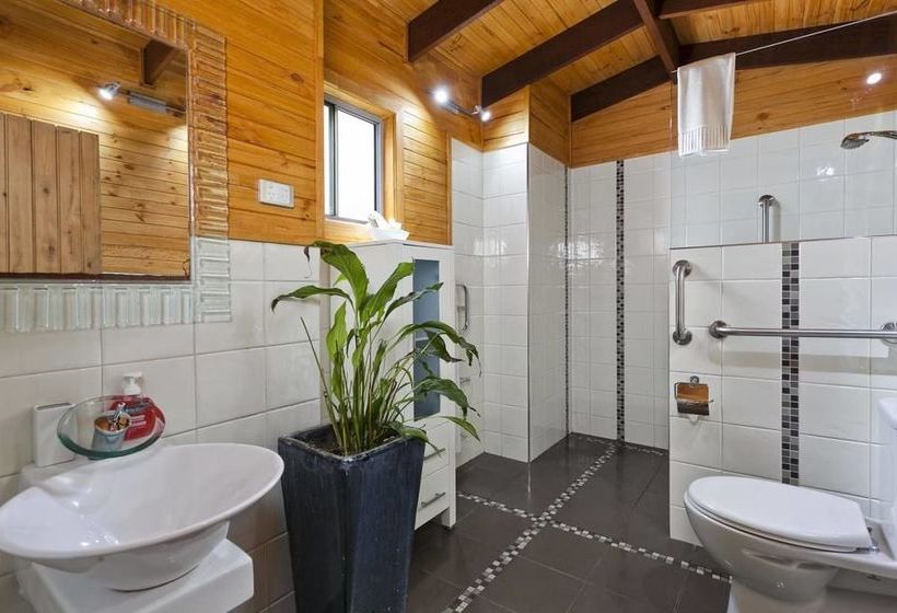 The Mouses House Rainforest Retreat