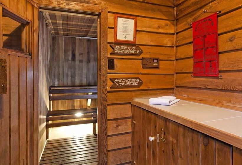 The Mouses House Rainforest Retreat