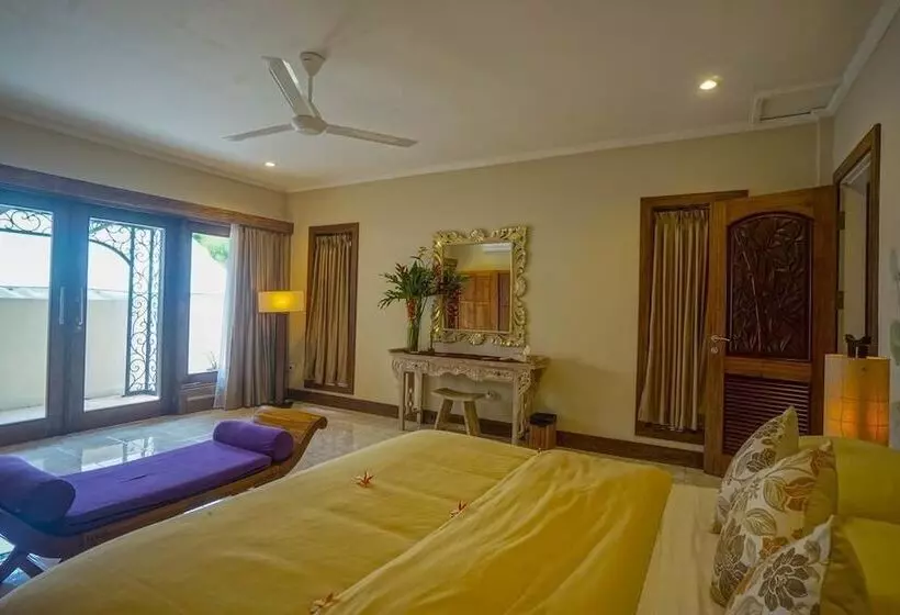 Villa Tirta Indah