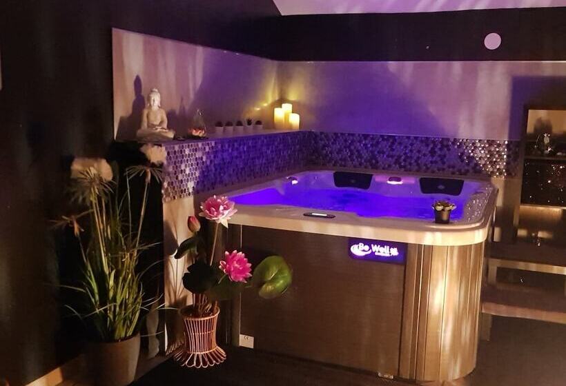 تختخواب و صبحانه A L Orée Du Pin Chambres D Hôtes