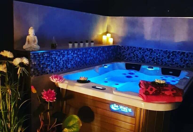 تختخواب و صبحانه A L Orée Du Pin Chambres D Hôtes