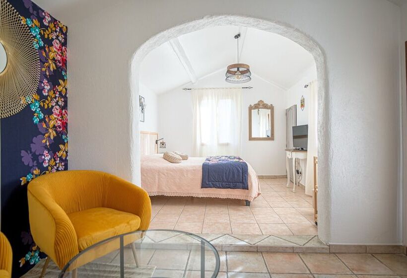 تختخواب و صبحانه A L Orée Du Pin Chambres D Hôtes