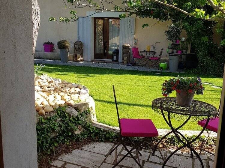 تختخواب و صبحانه A L Orée Du Pin Chambres D Hôtes