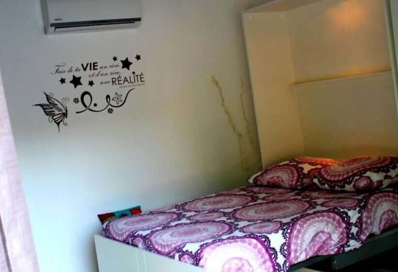 تختخواب و صبحانه A L Orée Du Pin Chambres D Hôtes