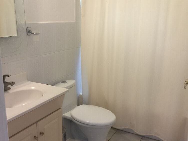 تختخواب و صبحانه San Sky