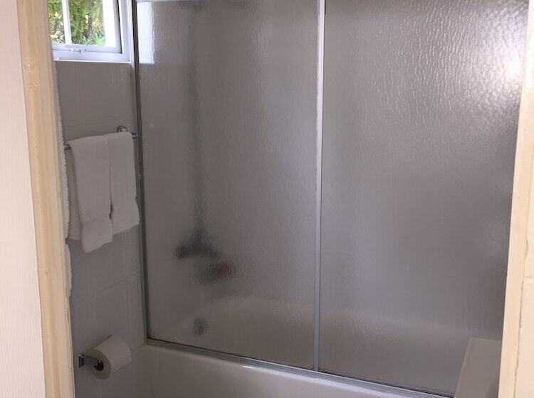 تختخواب و صبحانه San Sky