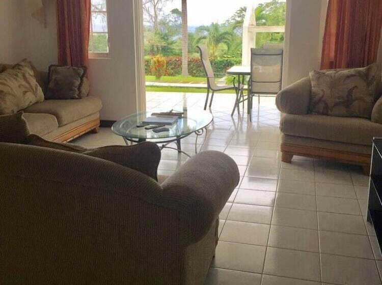 تختخواب و صبحانه San Sky