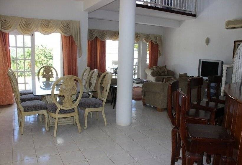 تختخواب و صبحانه San Sky