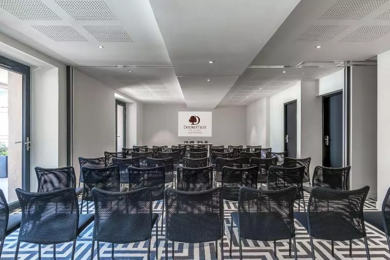 Hotel Doubletree By Hilton Carcassonne