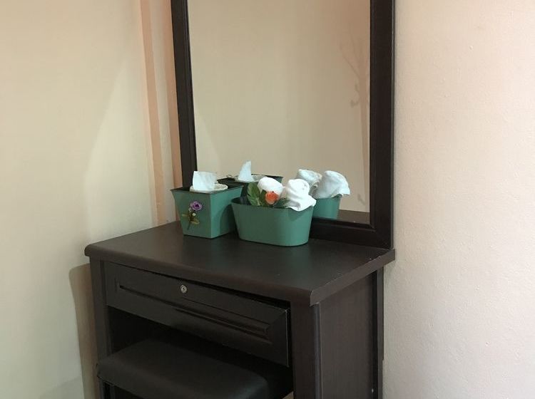 Отель Green Leaf Resort