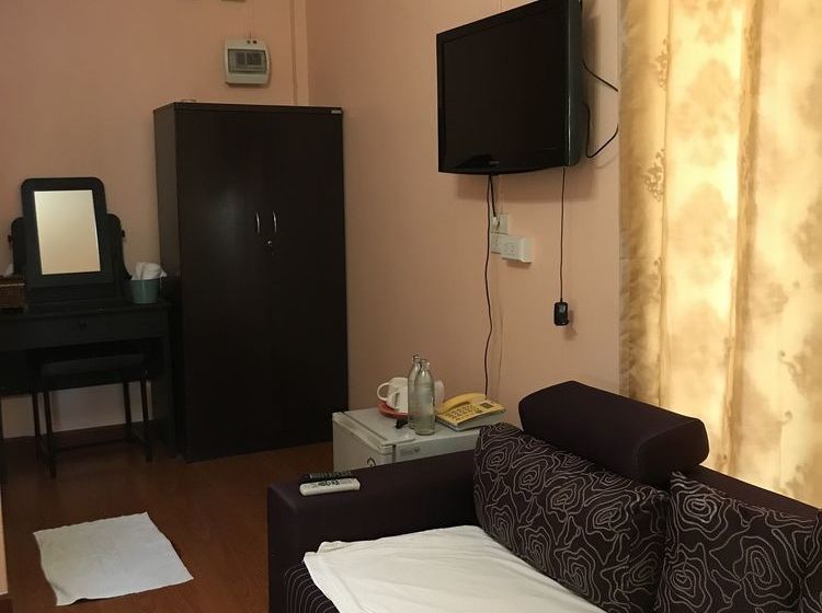 Отель Green Leaf Resort