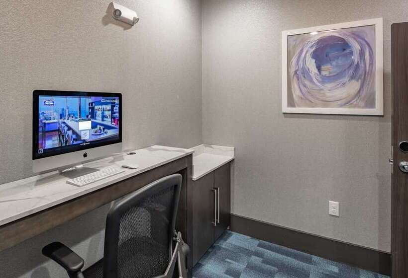 فندق Hampton Inn & Suites Dallas/plano Central