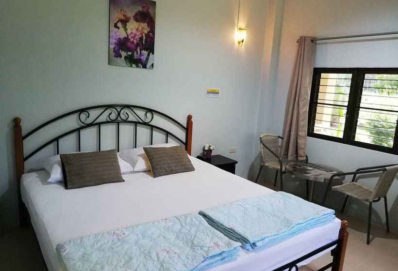 בית מלון כפרי Napadol Resort