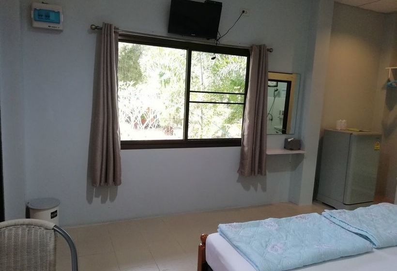 בית מלון כפרי Napadol Resort