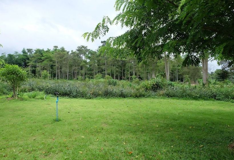 בית מלון כפרי Napadol Resort