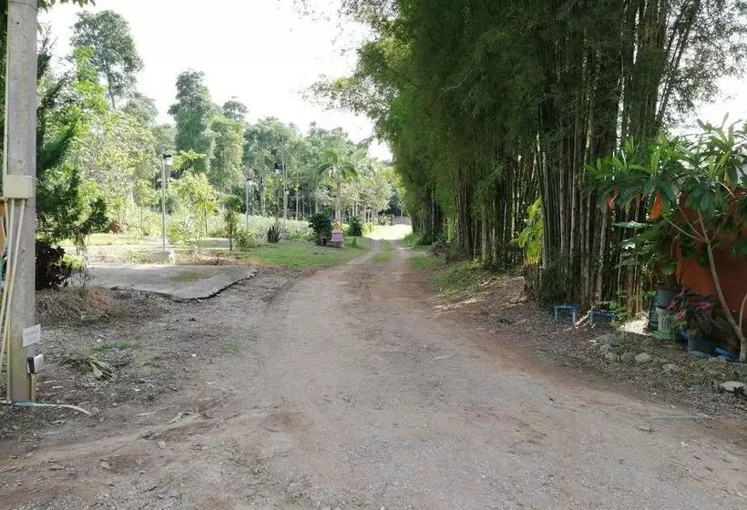 Hotelli Napadol Resort