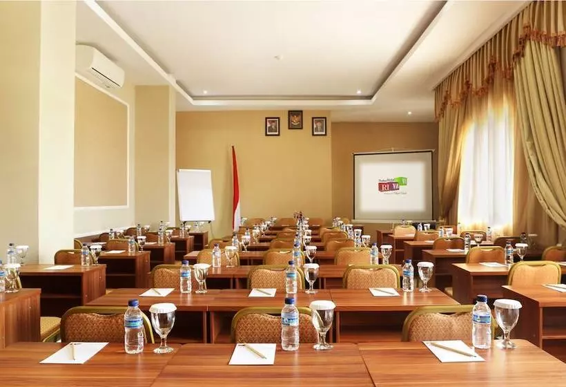 هتل The Rivavi Legian