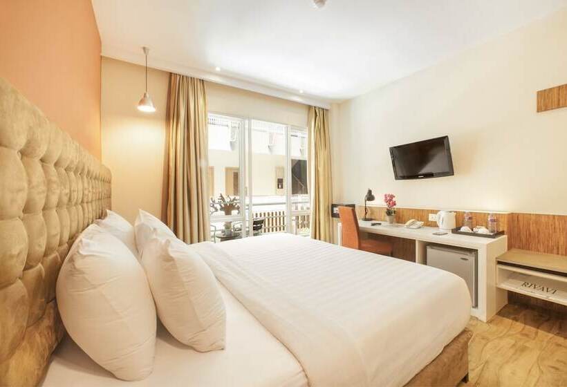 בית מלון כפרי The Rivavi Legian