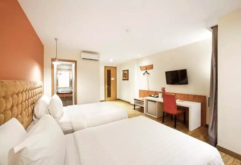 هتل The Rivavi Legian