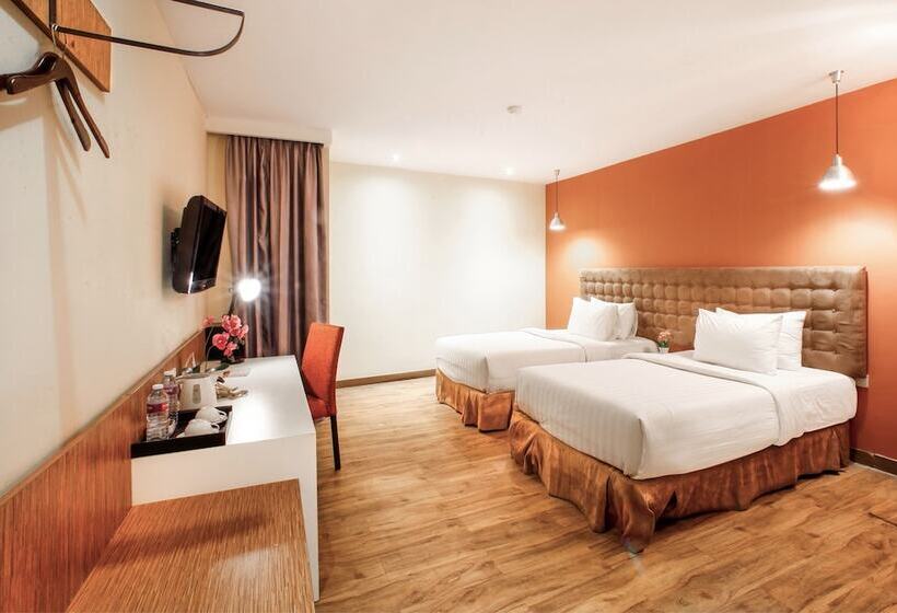 בית מלון כפרי The Rivavi Legian