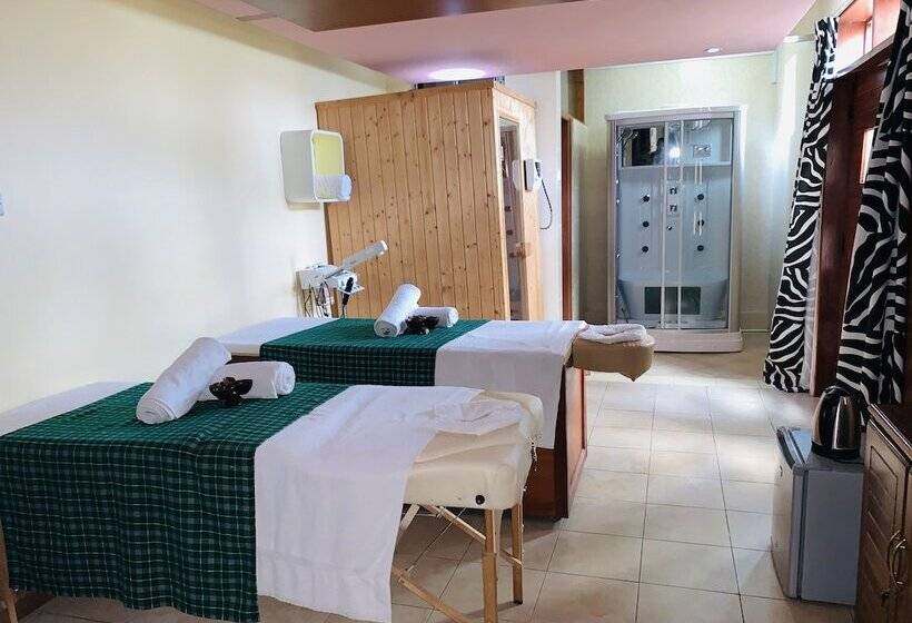 Отель Tanga Beach Resort & Spa