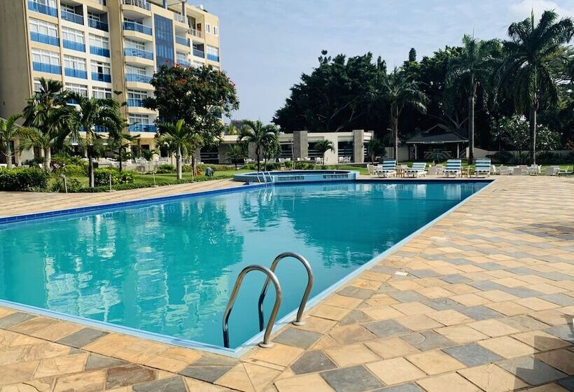 Отель Tanga Beach Resort & Spa