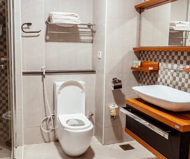 Отель Tanga Beach Resort & Spa