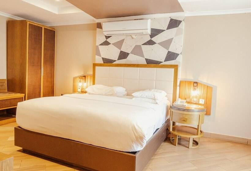 Отель Tanga Beach Resort & Spa