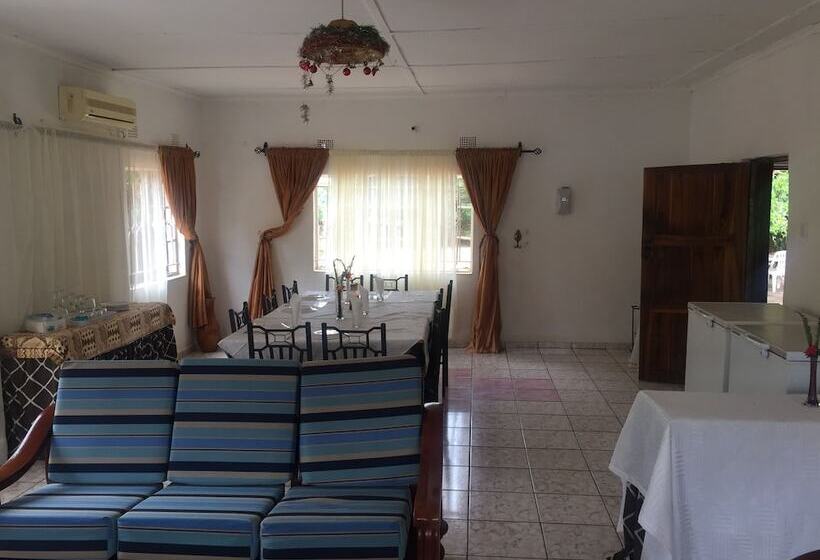 پانسیون Kana Guest House