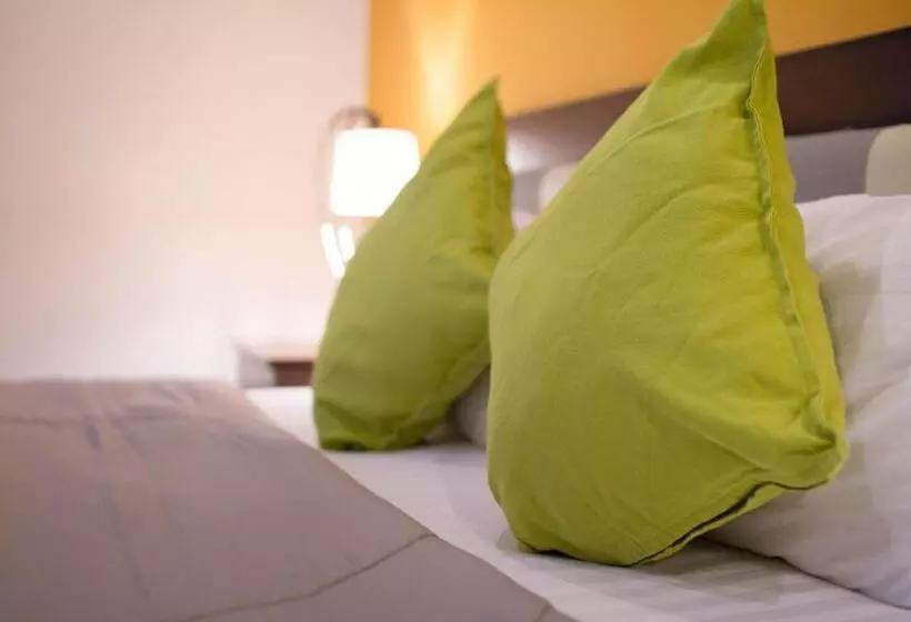 پانسیون Samed Big Tree