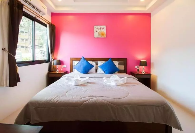 پانسیون Samed Big Tree