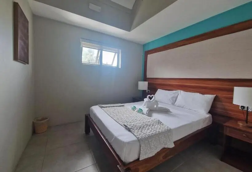 Blue Reef Blue Bay