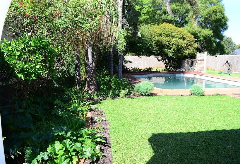 تختخواب و صبحانه Breeze Guest House