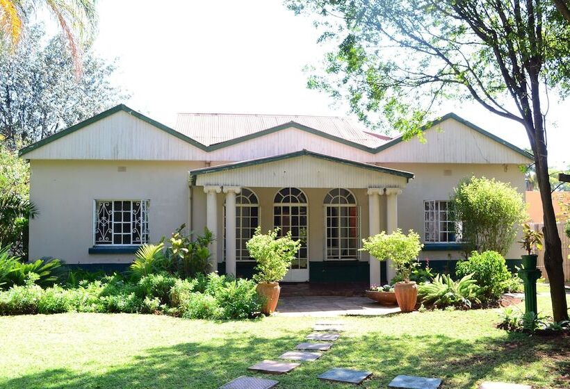 تختخواب و صبحانه Breeze Guest House