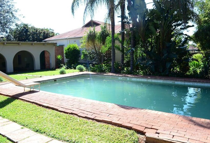 تختخواب و صبحانه Breeze Guest House