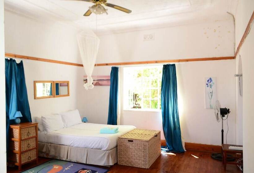 تختخواب و صبحانه Breeze Guest House