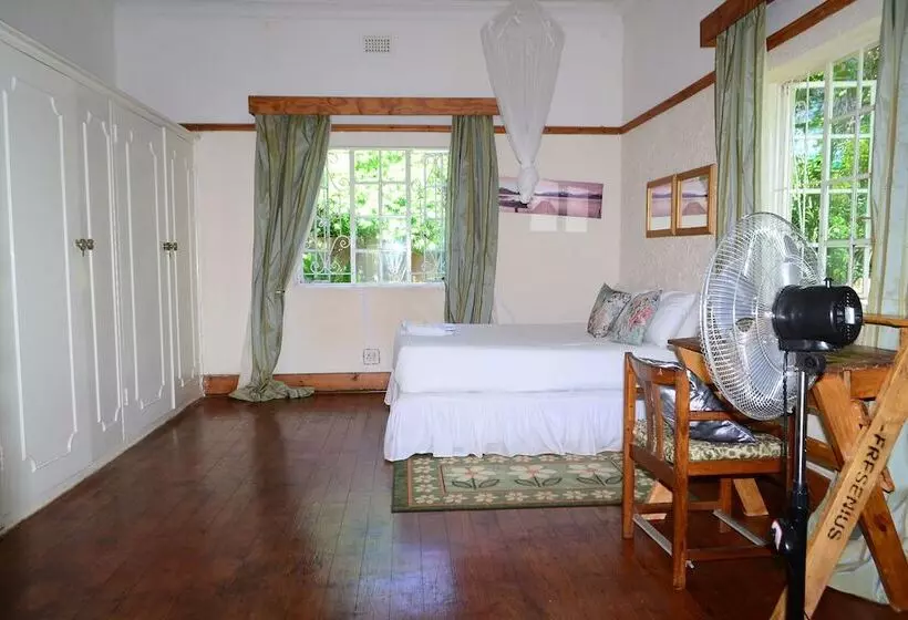 تختخواب و صبحانه Breeze Guest House