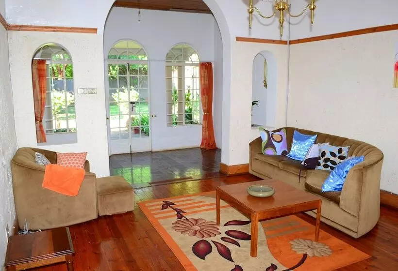 تختخواب و صبحانه Breeze Guest House