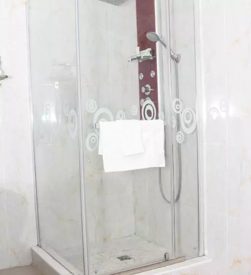 تختخواب و صبحانه Streets Of Gold Guest House