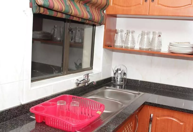 تختخواب و صبحانه Streets Of Gold Guest House