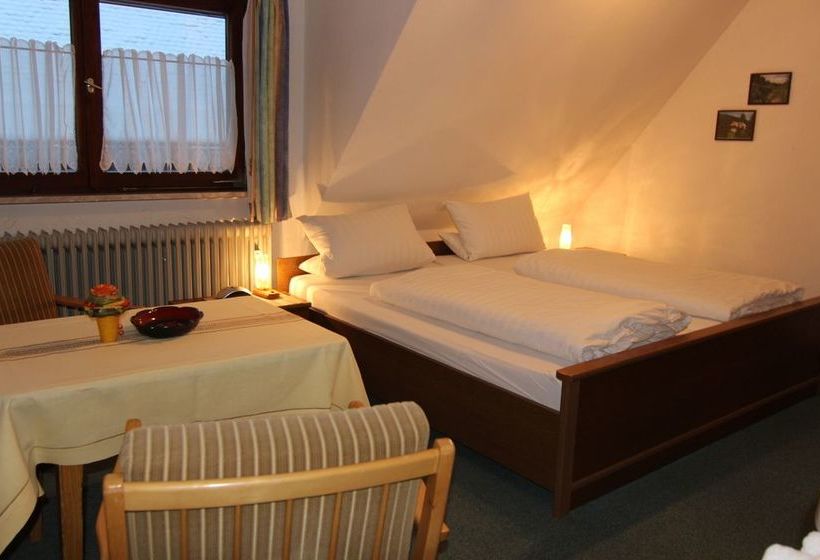 ホテル Bäckereicafé & Pension Estenfeld